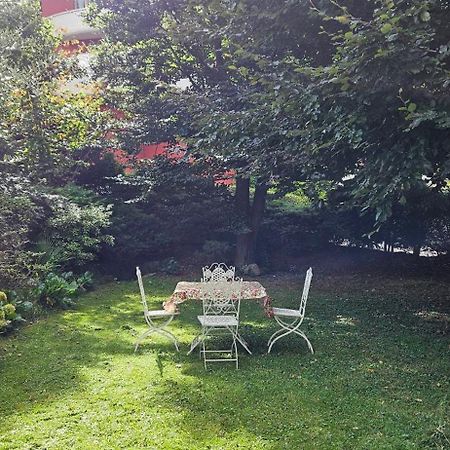 Appartamento Con Ingresso Autonomo, Giardino Privato E Portico Introbio Ngoại thất bức ảnh